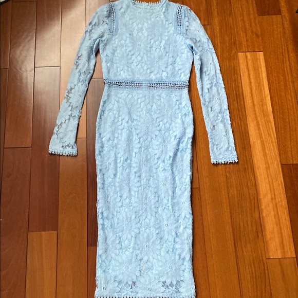 Elegant Light Blue Lace Dress - Picture 5 of 8